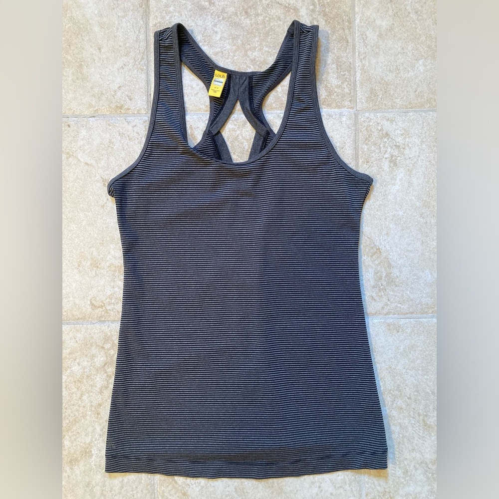 Gray Workout Tank Top Bundle - Picture 2 of 3